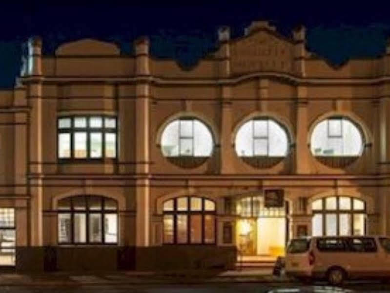 The Cornwall Historic Hotel Launceston Exterior photo